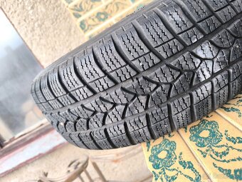 Elektróny 15, 4 x 108 - 2