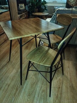 Jedálenský stôl - 2