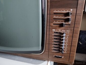 Retro čiernobiely TV Tesla SITNO - 2