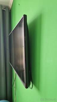 LG televízor + nástenny držiak - 2