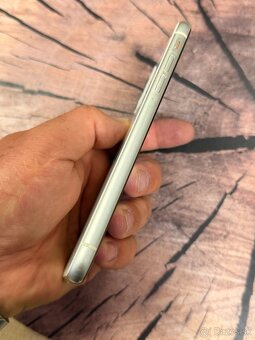 iPhone 11 White 64 batérie 100% top stav - 2