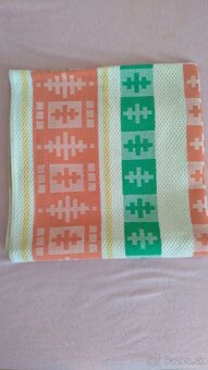 Predám obrusy,uteráky, utierky,látky, návlek na vankúš - 2