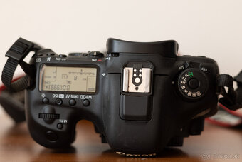 CANON 7D MARK II - TOP STAV - 60 000 snímkov - 2