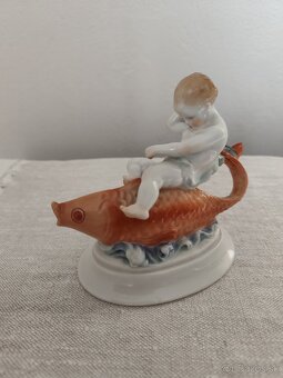Herend chlapec na rybe porcelánová soška - 2
