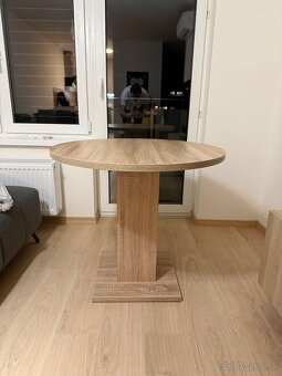 Okrúhly drevený stôl - 2