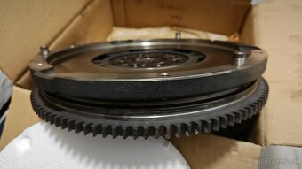 BMW e46 M3 zotrvačník - 2