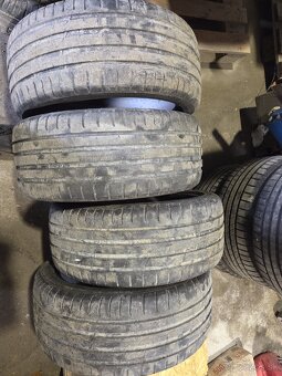 Nokian powerproof 225/40 r18 - 2