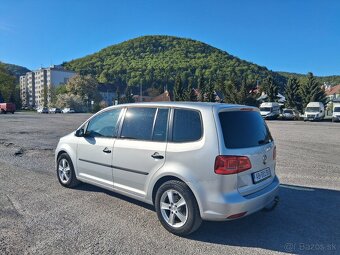 Predam volkswagen touran 1.6tdi 2011 - 2