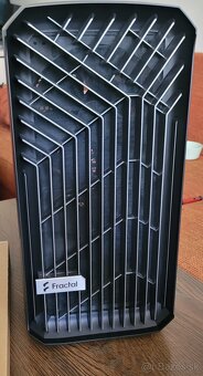 PC skrinka Fractal Design Torrent Compact Black Solid - 2
