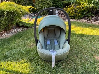 Vajíčko Cybex so základňou - 2