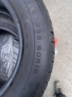Predám zimné pneumatiky Dunlop 235/60R18, - 2
