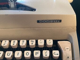 Písací stroj s kufríkom - 2