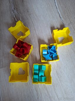 Hračky na zakladanie - 2