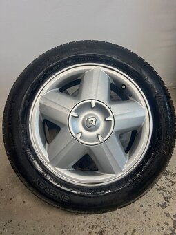 Elektróny Renault 15 - 2