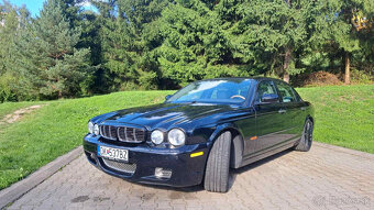 Jaguár XJ8 Long verzia - 2
