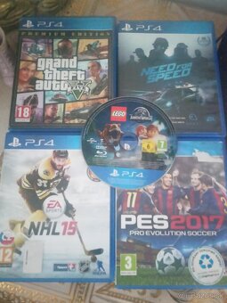 PS4 slim - 2