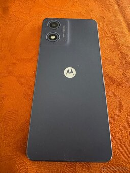 Moto g 04 v top stave - 2