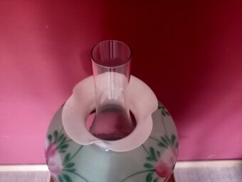 Sklenená petrolejová lampa. - 2