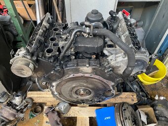 Komplet Motor BKS VW Touareg 3.0 V6 165kw - 2