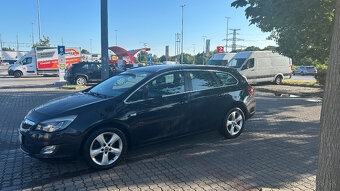Opel Astra ST 2.0 CDTI ECOTEC Cosmo - 2