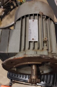 Motor elektrický - 2