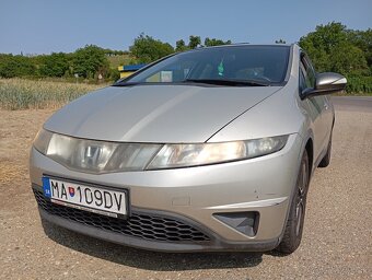 Predám Honda Civic 1.8 iVtec - 2