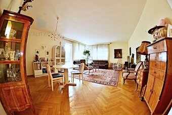 Na prenájom veľký 3,5 izbový byt s balkónom + KK, 118 m², ul - 2