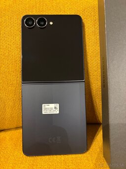 Vymenim / Predam Z Flip 7 512GB plus Galaxy Buds 3 nove - 2