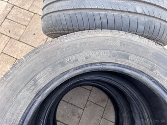 Pneumatiky MICHELIN Agilis 235/60R17C - 2