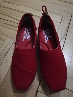 Skechers s pamäťovou penou veľkosť 37 - 2