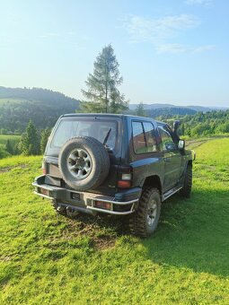 Mitsubishi Pajero - 2
