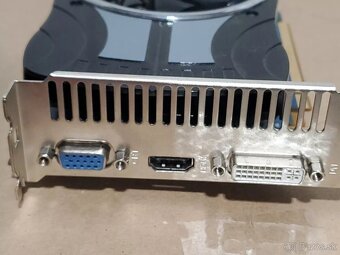 Sapphire Radeon HD 4890 Vapor-X 2GB DDR5 - 2