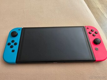 Predám Nintendo Switch OLED - 2