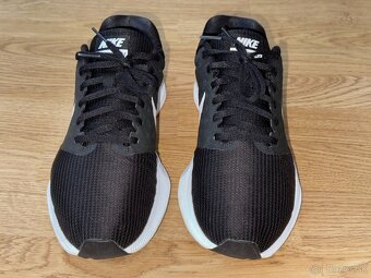 Tenisky Nike, 42 - 2