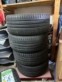 Letné Bridgestone 225/35 R19 - 2