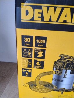 Priemyselný /stavebný vysávač Dewalt - 2