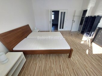 PRENÁJOM: VEĽKOMETRÁŽNY 2 IZBOVÝ BYT S 2 LOGGIAMI, CENTRUM - 2