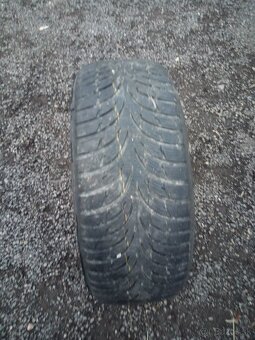 Predám 1ks zimná pneumatika Nokian 205/55R16 - 2