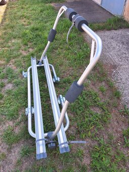 Bicyklovy nosič na karavan - 2