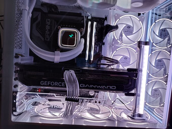 G.SKILL 32GB kit DDR5 7200 CL34 Trident Z5 RGB - 2