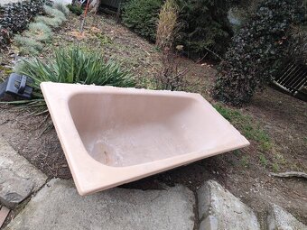 Predám starú liatinovu vaňu 150 - 2