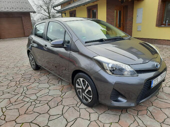 Toyota yaris 1,5 hybrid 11/2013 najeto 35 tis km - 2