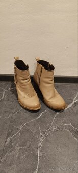 Svetlé topánky - 2