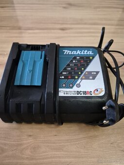 Makita aku nabíjačka - 2