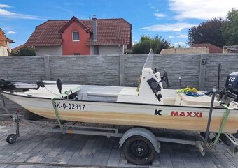 Motorový čln s prívesným vozíkom - 2