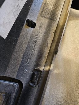 Mriezka chladica - predna maska discovery 4 - 2