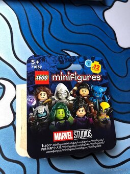 Lego Marvel Minifigures Series 2 - Agatha Harkness - 2