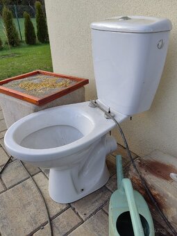Záchod pouzity - 2
