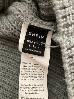 Sivé pletené šaty - 2