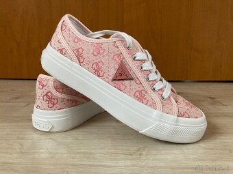 Guess Jelexa - 2